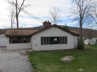 22 Tamarack Trl, Stockholm, NJ 07460