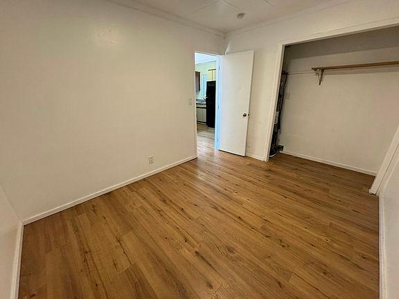 3rd image of 1110 W Broadway Ave #6
