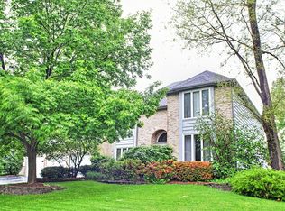 6S222 New Castle Rd, Naperville, IL 60540