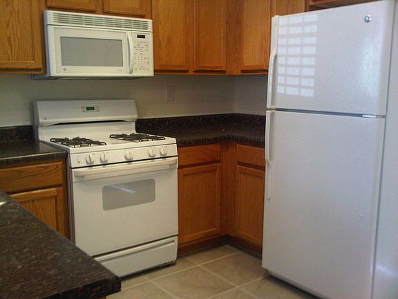 4th image of 3260 Hidden Cove Cir