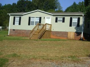 302 Hen Rd, Stoneville, NC 27048