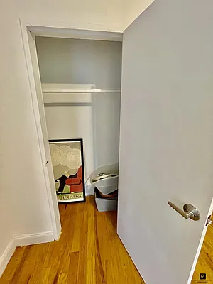 Rented by R New York | media 17