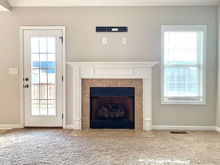 842 Shelton Cir — Photo 6