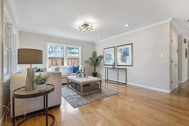 380 Wilton Ave — Photo 9
