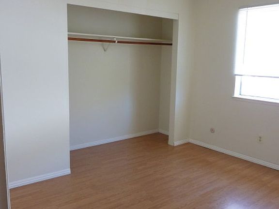 3rd image of 911 T St APT 7