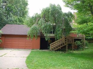 10104 Denton Hill Rd, Fenton, MI 48430