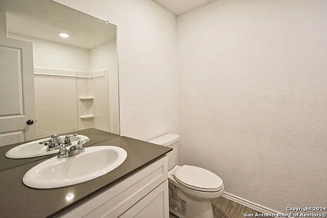 4 bed, 2.0 bath, 1627 sqft, $1,595 — Photo 4