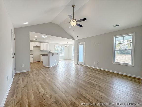 4th image of 326 Guard Ln #93