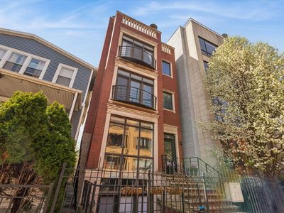 1517 W Fry St APT 2, Chicago, IL, 60642