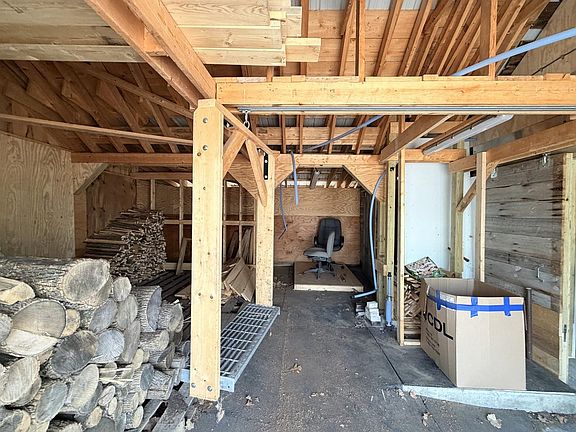 5th image of 3145 Richville Road