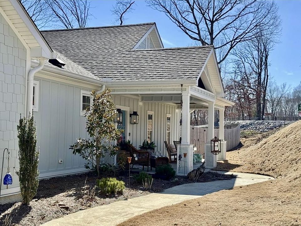 1st image of 15 Driftwood Ln