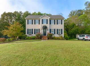 1180 Bent Grass Ln, Winston Salem, NC 27127