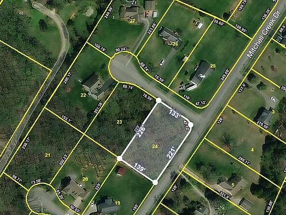 4th image of Wildwood Ln