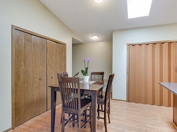 4th image of 2033 N Park Dr APT 6