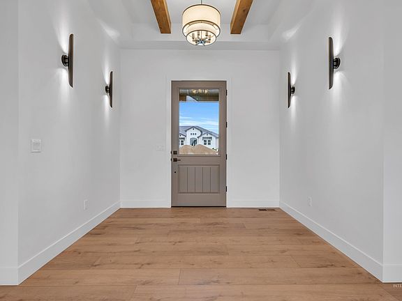 3rd image of 24871 Ardmore Ct