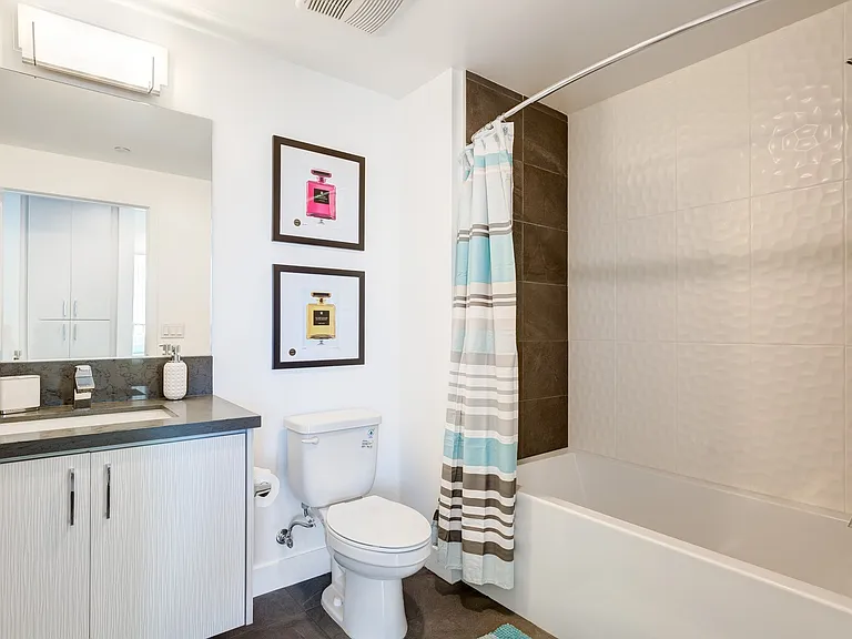 NOHO 55 Luxury Living — Photo 23
