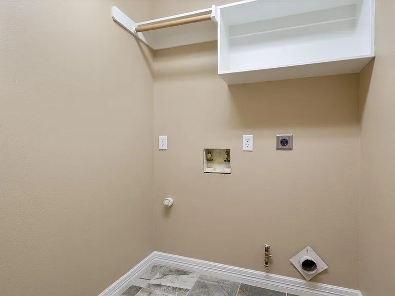 20518 Indian Grove Ln — Photo 15