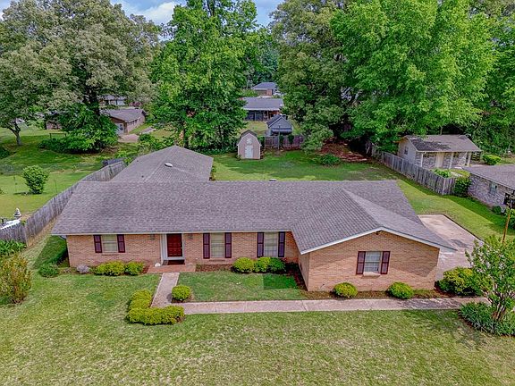 3rd image of 509 Inglewood Dr