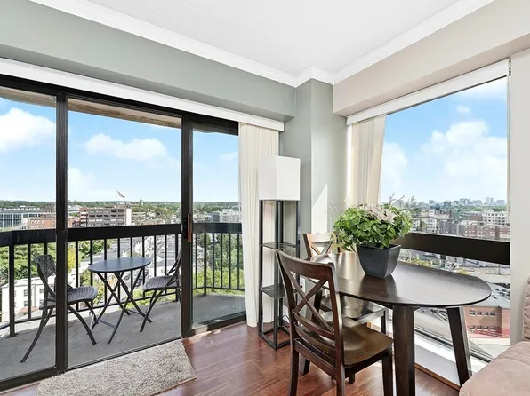 15 N Beacon St #914, Allston, MA 02134