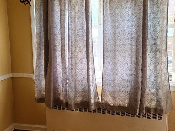 5th image of 629 Waring Ave APT 1