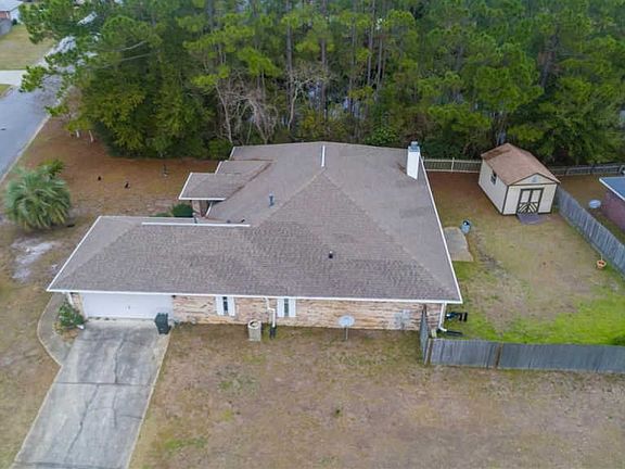2nd image of 864 Lake Aire Dr