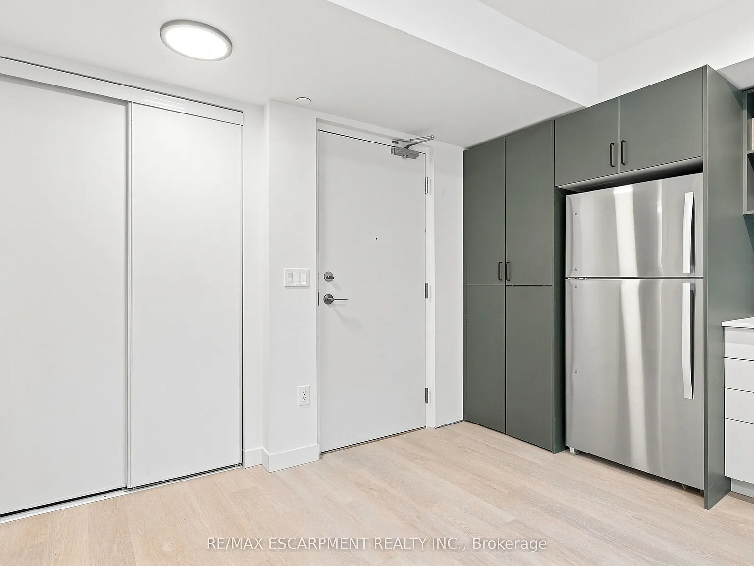 2 bed, $2,099 — Photo 4