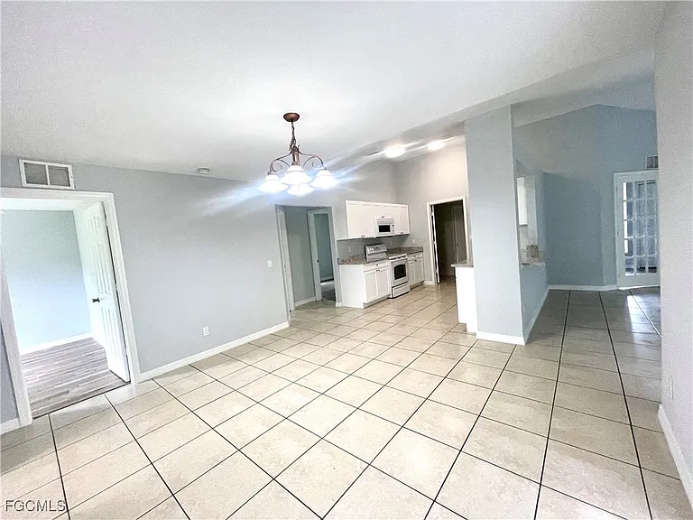 3405 Hanna Ave N — Photo 11