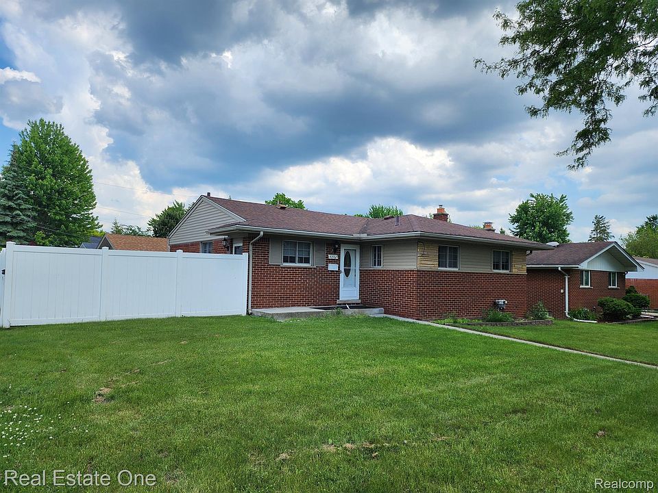 1st image of 30952 Blossom St