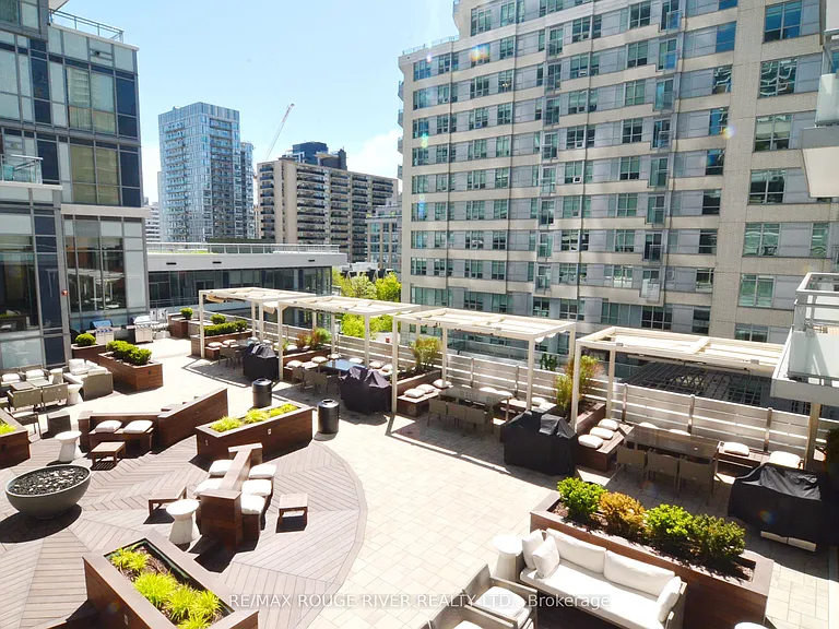 89 Dunfield Ave #509 — Photo 21
