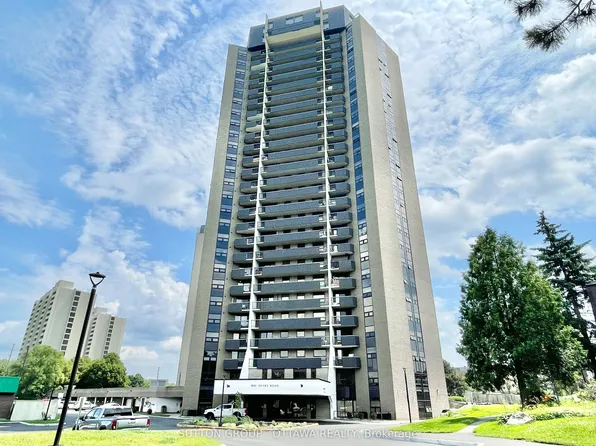 900 Dynes Rd #1908, Ottawa, ON K2C 3L6