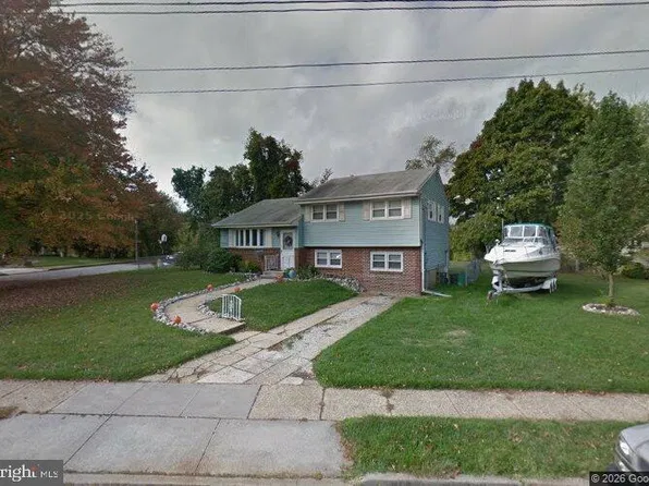2 Pleasant Valley Dr, Woodbury, NJ 08096