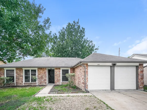 13323 Tara Oak Dr, Houston, TX 77065