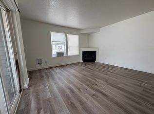 8407 NE Russell St UNIT D, Portland, OR 97220