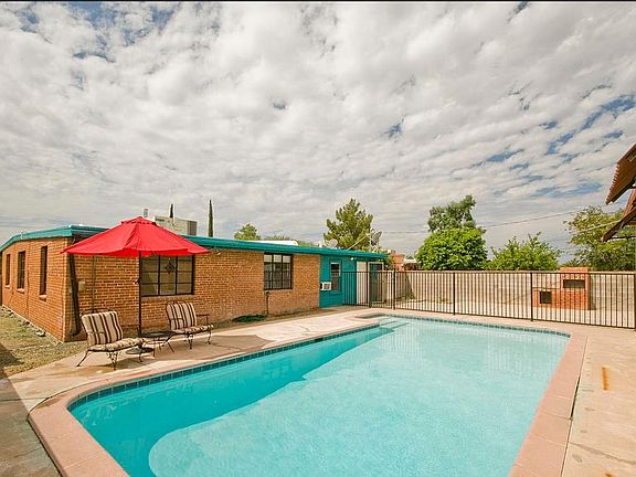 Pool.