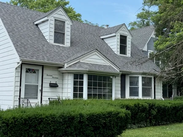 1314 Somerset Ave, Deerfield, IL 60015