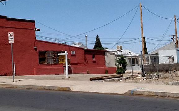 2nd image of 2712 N Piedras St