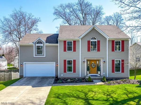 1053 Waldo Way, Twinsburg, OH 44087