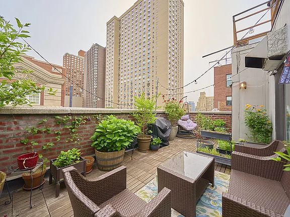 2nd image of 432 E 88th St #Penthouse B