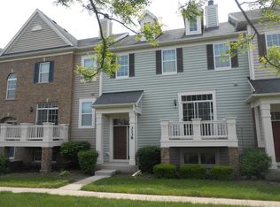 3138 Taunton St, Elgin, IL 60123