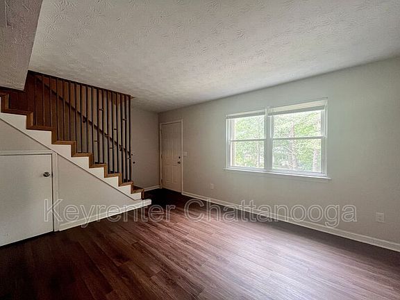 4th image of 1612 Knickerbocker Ave #A