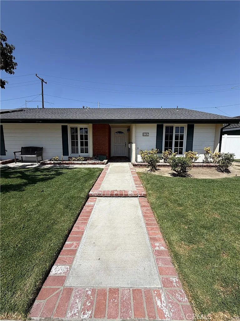 4 bed, 1426 sqft, $5,950 — Photo 2