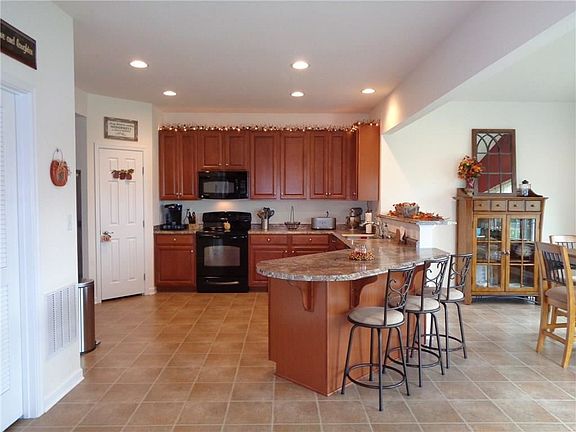 5th image of 2381 Wheatland Cir