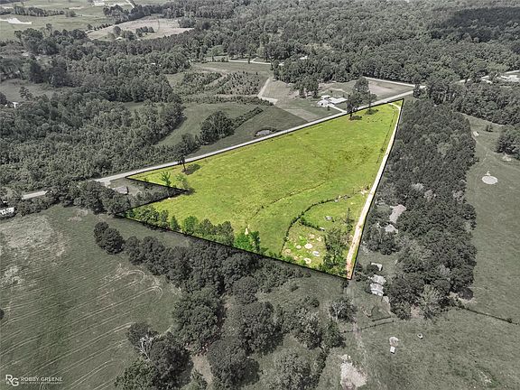 4th image of 5 Percy Burns Rd