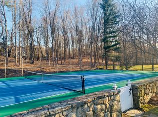 2 Elliot Ln, Westport, CT 06880