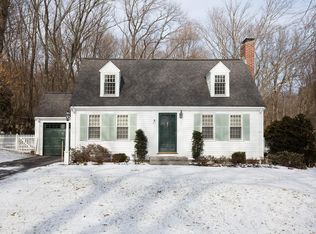 24 Carver Rd, Wellesley, MA 02481