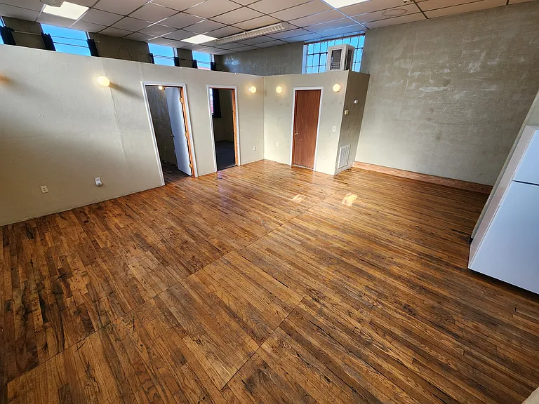 208 Mainapt #1 — Photo 2