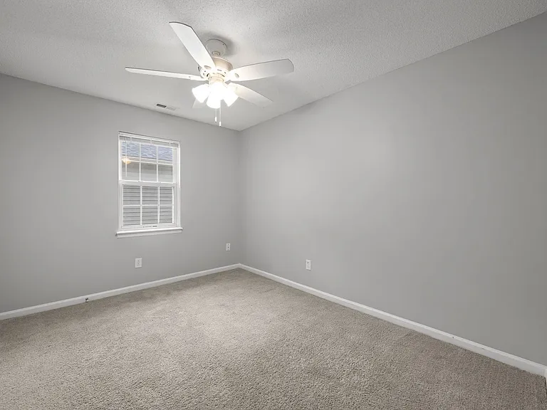 2033 Derby Run Rd — Photo 16