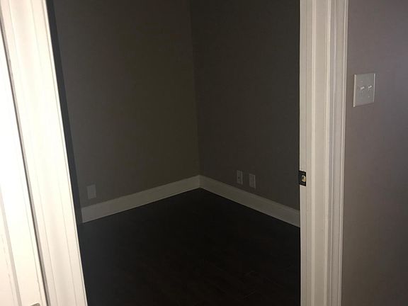 Den  / Study Area