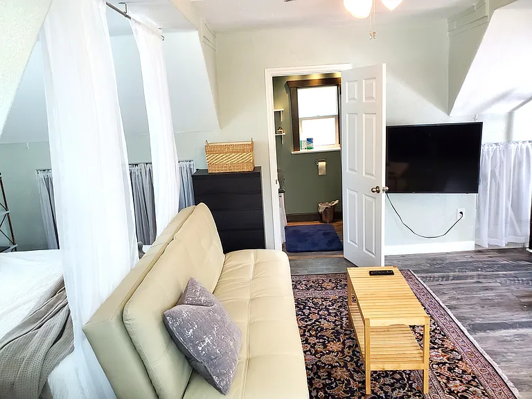 738 32nd Ave N #1 — Photo 7