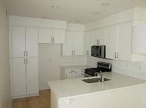 1st image of 961 Acacia Ln